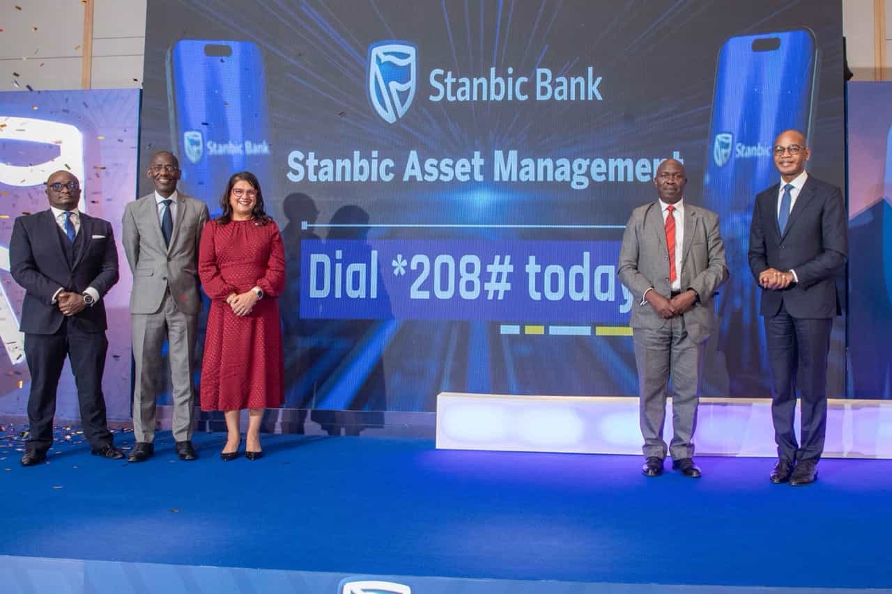 Stanbic Bank Executives and Wyckliffe Shamiah, CEO Capital Markets Authority pose of a photo during the launch of the Stanbic Money Market Fund (KES) and the Stanbic Fixed Income Fund (USD). New Stanbic Money Market Fund Promises 15.12% Annual Yield