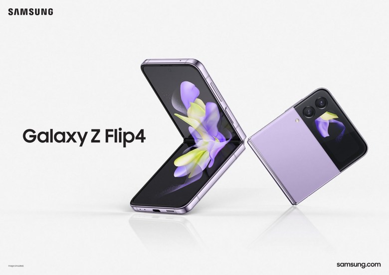 Different angles and use-cases for the Samsung Galaxy Z Flip 4